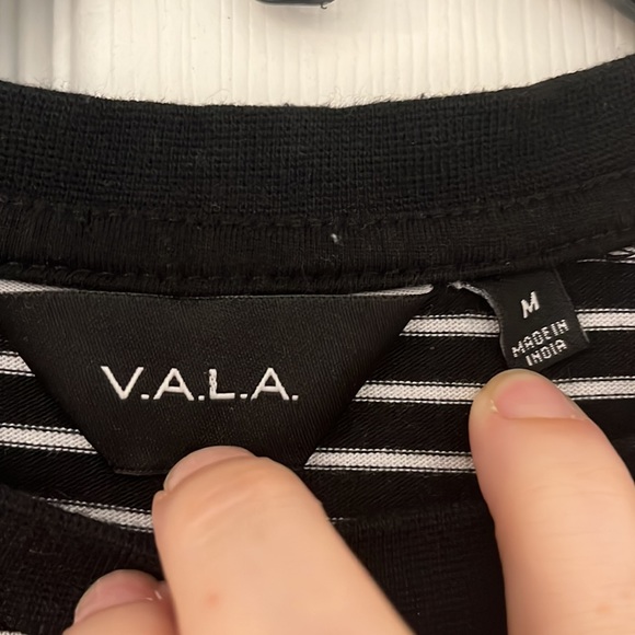 Striped Rose Detail Tee - Picture 3 of 6